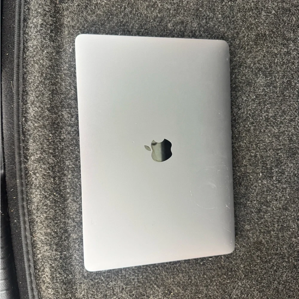 Apple MacBook Pro - Sleek Gray Finish